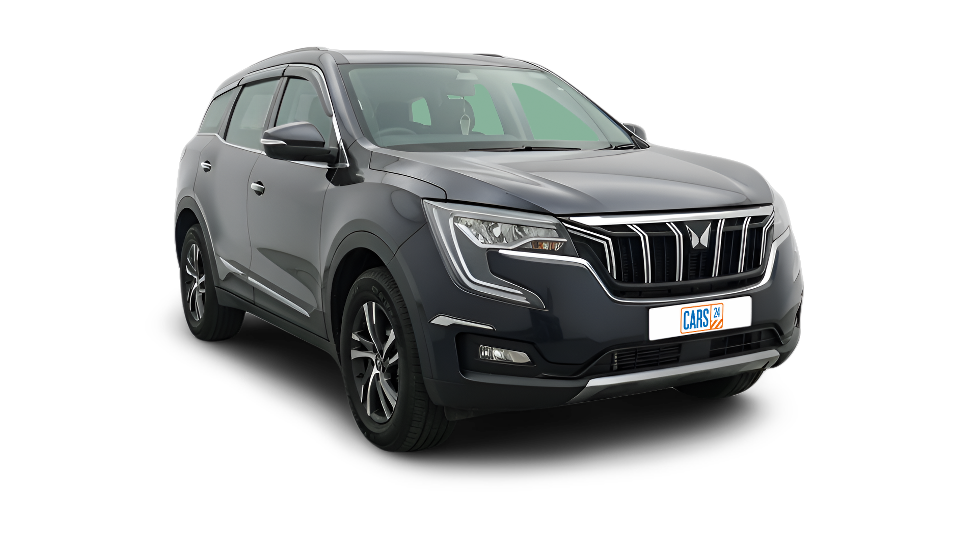Mahindra XUV700-img
